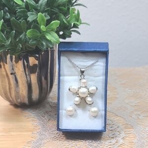 Elegant Pearl Flower Necklace and Earring Set
